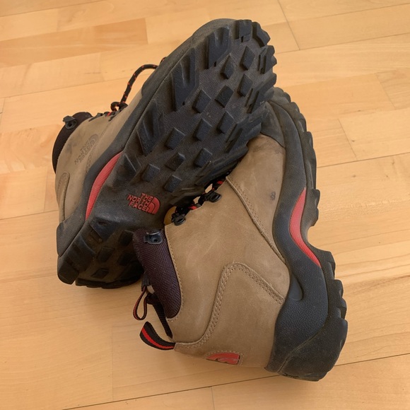North Face tan hiking boots, 6 - Picture 2 of 3